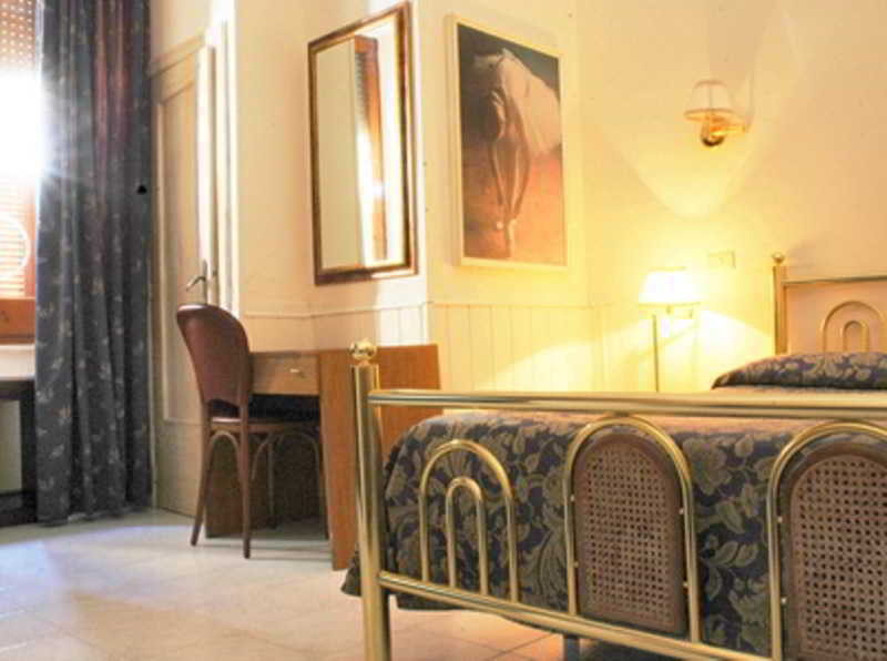 Hôtel Cappello à Lecce Extérieur photo