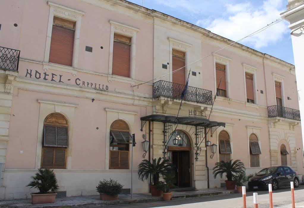 Hôtel Cappello à Lecce Extérieur photo
